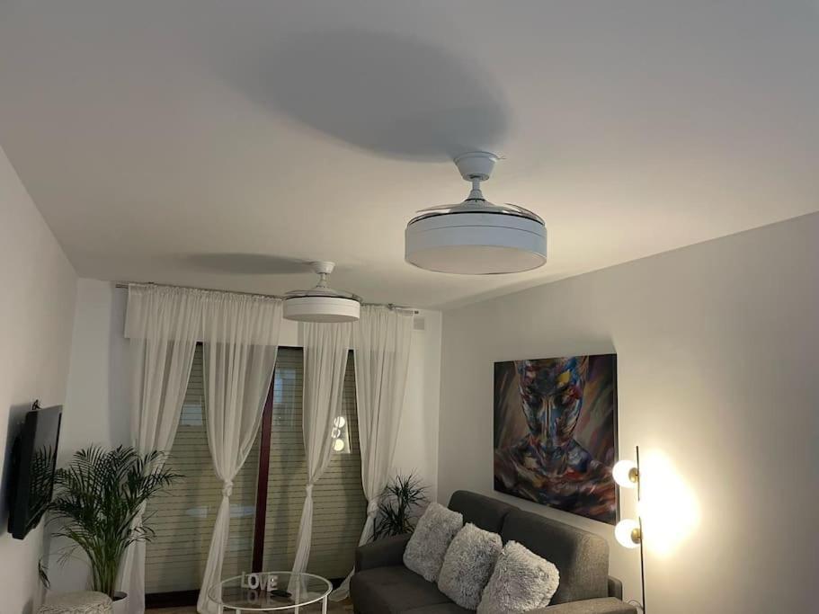 Apartamento Primera Linea Playa-Youtripmalaga Fuengirola Kültér fotó
